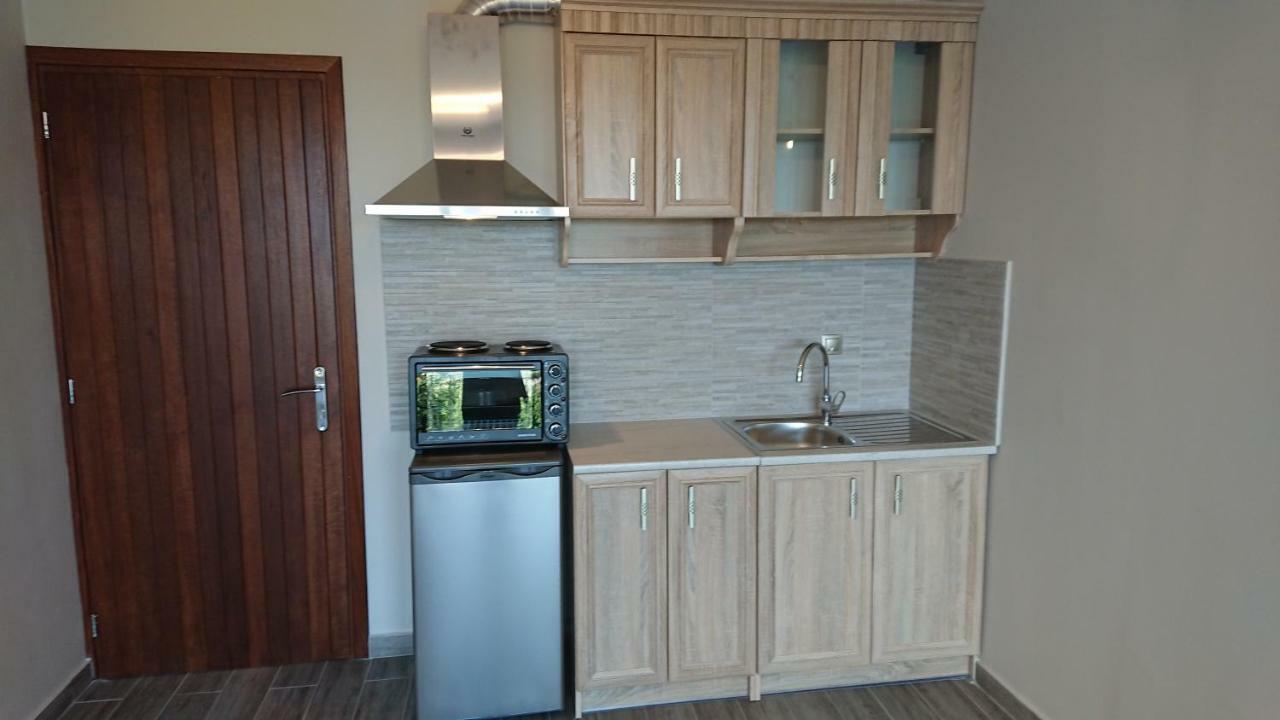 Stone House With Seaview Apartment Nea Poteidaia Exterior foto